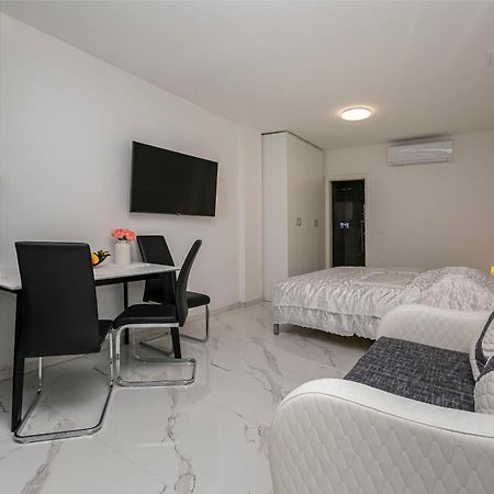 דוגי ראט Apartment Ivano מראה חיצוני תמונה