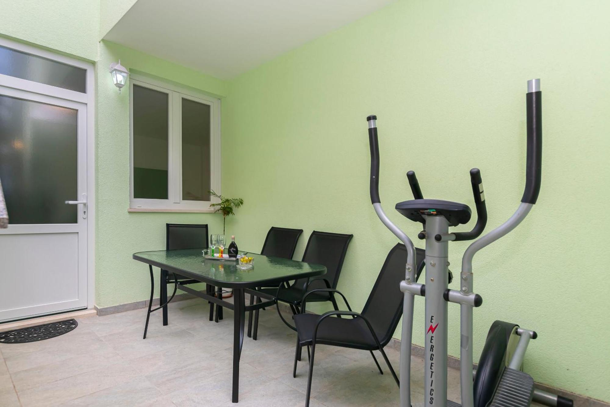 דוגי ראט Apartment Ivano מראה חיצוני תמונה